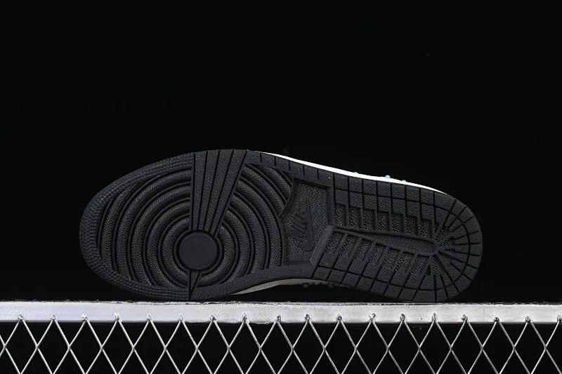 All categories Air Jordan Jordan series basketball shoes Air Jordan 1 Low Air Jordan 1 Low AJ1 Joe 1 emerald hook low-top cultural casual sneakers IH7319-001